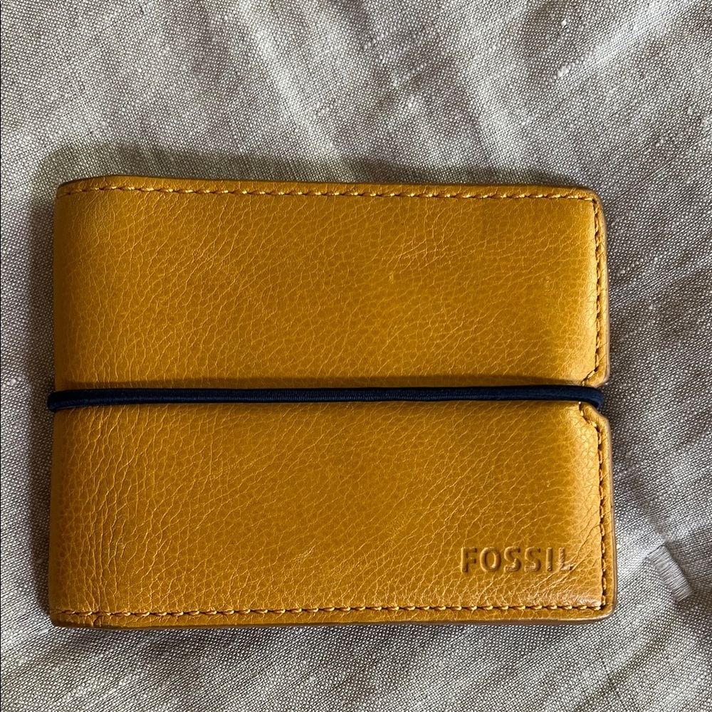 Fossil Card Holder
